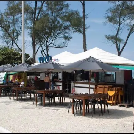Apt prático e aconchegante perto das praias-2